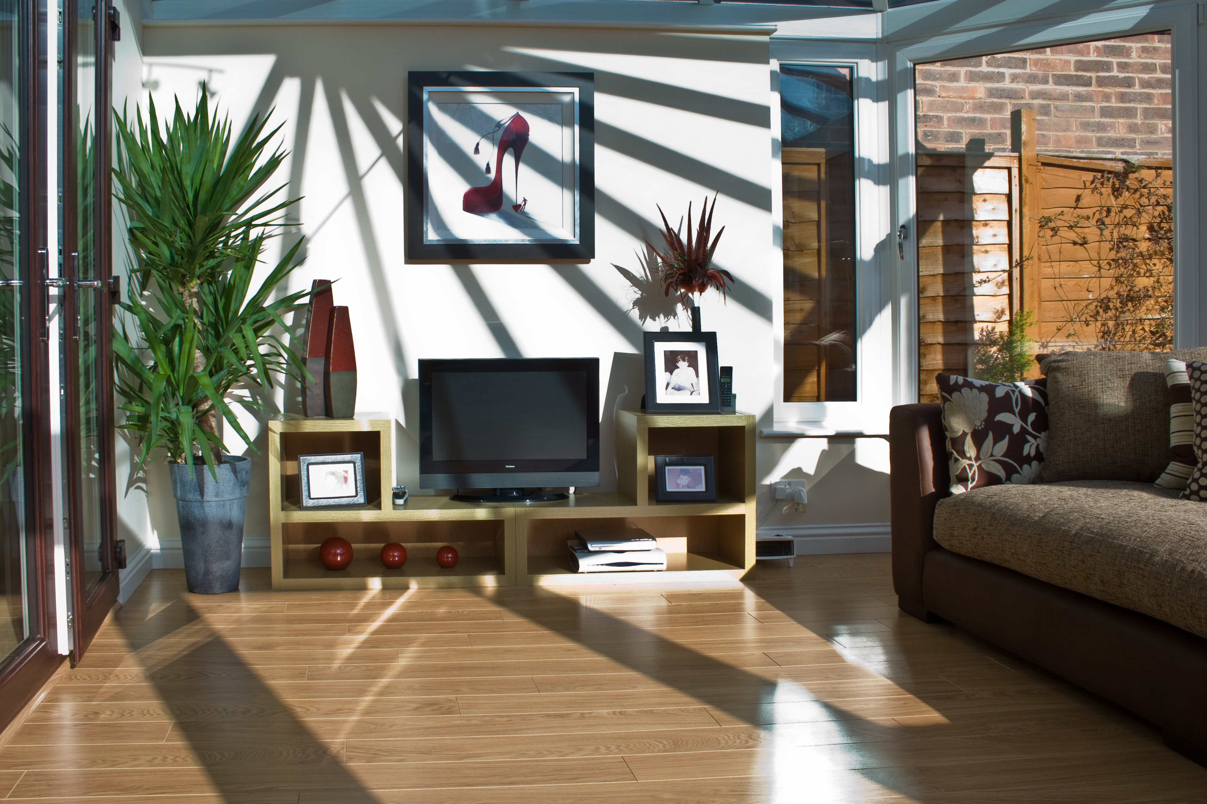 Conservatory with Kitchen